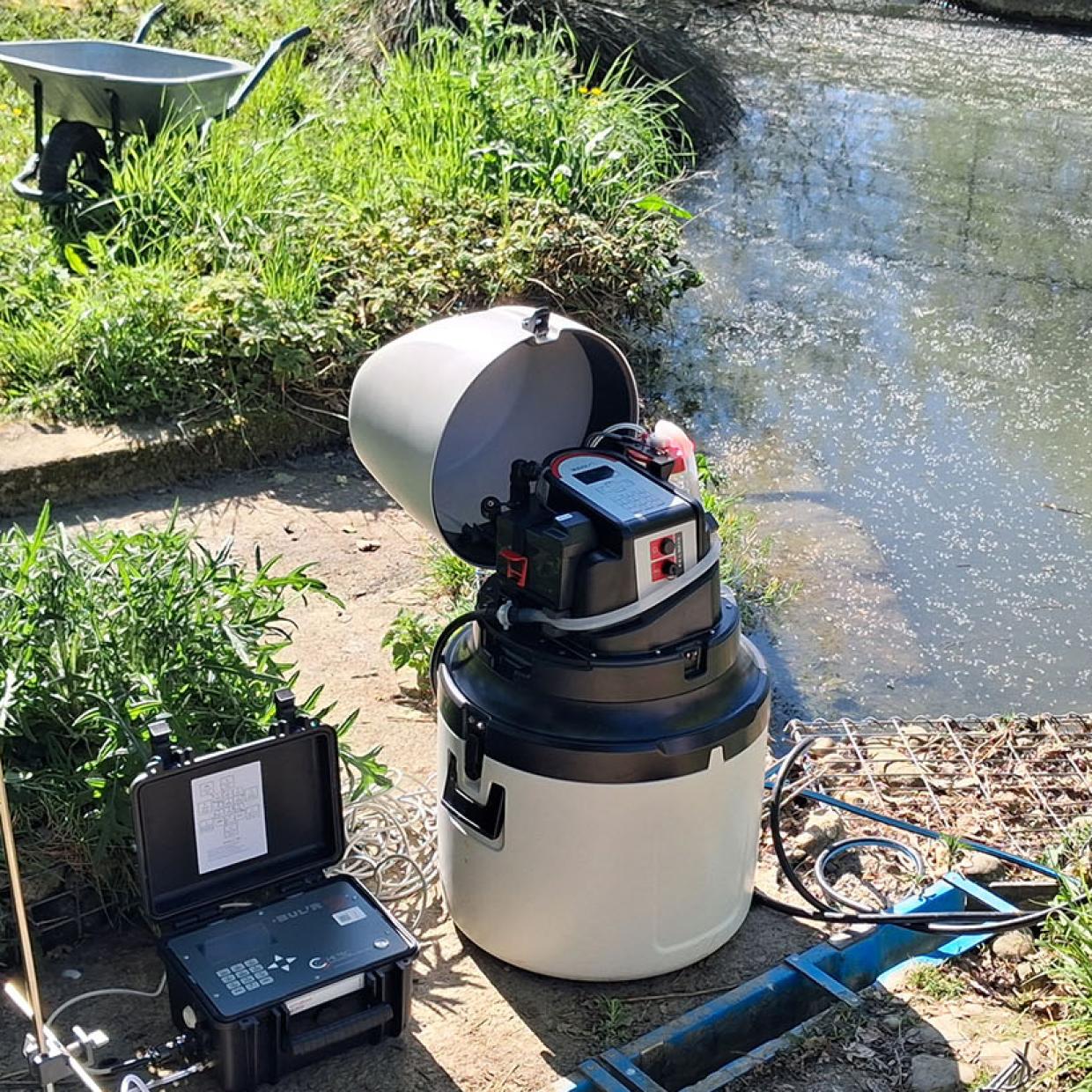 Equipements de métrologie pour mesures quantitatives et qualitatives des eaux